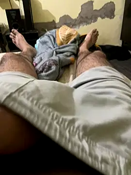 Snapshot of LOVE4GIRL chatting on 09-18-25, 07:05 LOVE4GIRL online show from 09-18-25, 07:05