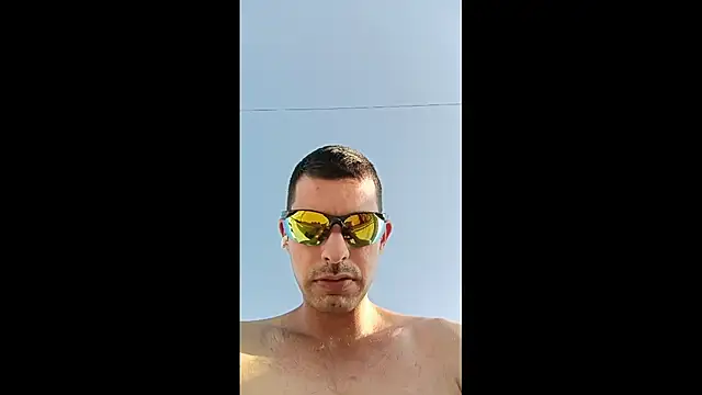 Snapshot of Greek_crazy_couple chatting on 10-10-25, 01:54 Greek crazy couple online show from 10-10-25, 01:54