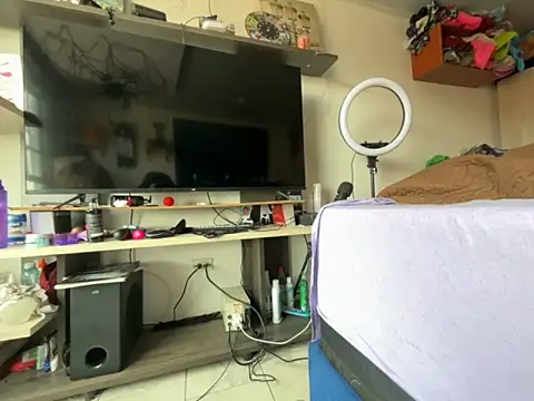 Snapshot of amanne_misa chatting on 11-12-25, 05:13 amanne misa online show from 11-12-25, 05:13