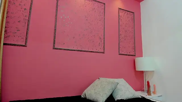 Snapshot of kendall_roous chatting on 09-13-25, 08:36 kendall roous online show from 09-13-25, 08:36