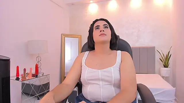 Snapshot of kendall_roous chatting on 09-18-25, 08:00 kendall roous online show from 09-18-25, 08:00