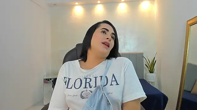 Snapshot of kendall_roous chatting on 09-29-25, 07:40 kendall roous online show from 09-29-25, 07:40