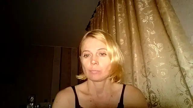 Snapshot of LiluXRose chatting on 09-25-25, 08:34 LiluXRose online show from 09-25-25, 08:34