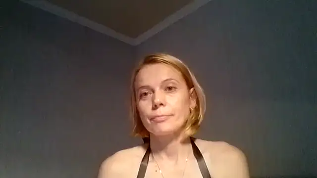 Snapshot of LiluXRose chatting on 10-07-25, 12:46 LiluXRose online show from 10-07-25, 12:46