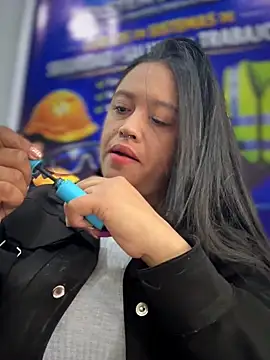 -Mia1 online show from 04-23-26, 12:29