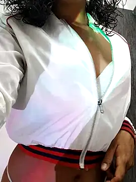 luna love xoxo online show from 12-16-25, 03:55