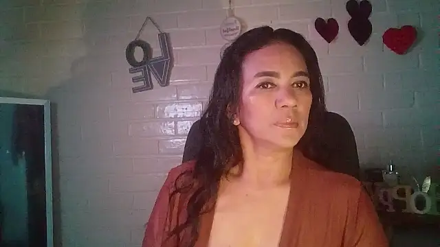 Snapshot of MiiaVelasquez chatting on 03-28-26, 05:07 MiiaVelasquez online show from 03-28-26, 05:07