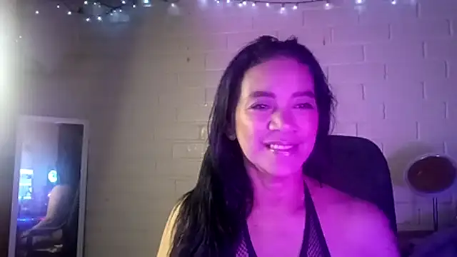 Snapshot of MiiaVelasquez chatting on 07-26-26, 05:26 MiiaVelasquez online show from 07-26-26, 05:26