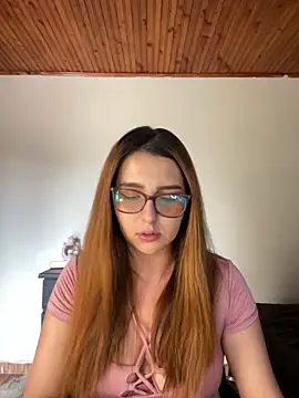 CoraVibes online show from 10-02-25, 07:43