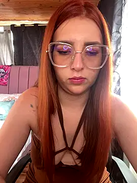 CoraVibes online show from 10-25-25, 12:13