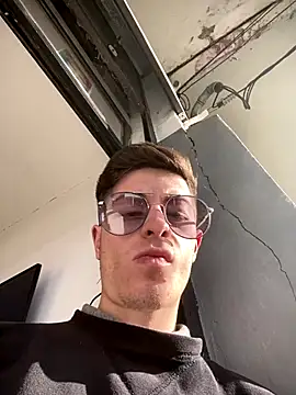 Newbrian20 online show from 10-08-25, 08:06