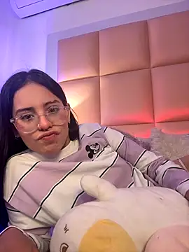 Snapshot of AleHoult chatting on 09-11-25, 05:57 AleHoult online show from 09-11-25, 05:57