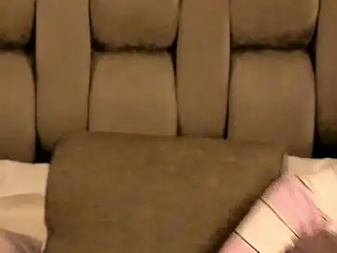 Snapshot of AleHoult chatting on 10-14-25, 11:11 AleHoult online show from 10-14-25, 11:11