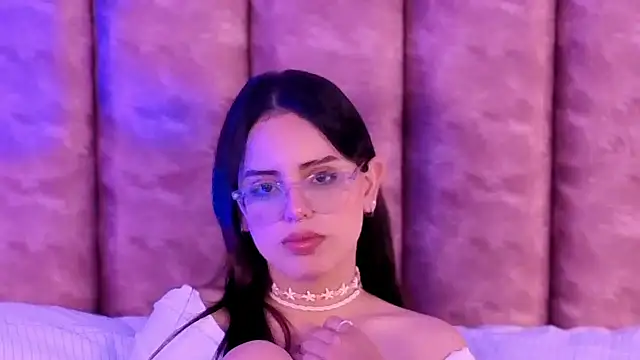 Snapshot of AleHoult chatting on 10-15-25, 05:57 AleHoult online show from 10-15-25, 05:57