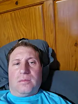 Snapshot of Ricotta1 chatting on 12-18-25, 12:06 Ricotta1 online show from 12-18-25, 12:06