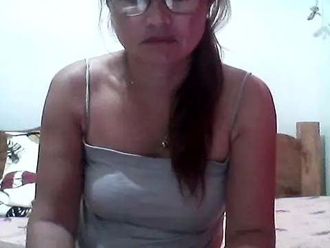 nathalie0045 online show from 10-01-25, 09:10