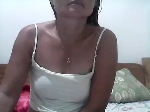 nathalie0045 online show from 03-09-26, 10:03