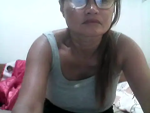 nathalie0045 online show from 07-22-26, 10:56