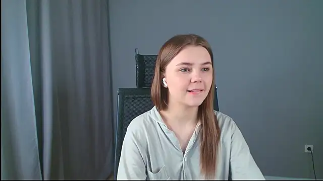 LeksaLove online show from 04-29-26, 05:41