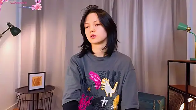 Snapshot of PamilaGrassle chatting on 09-11-25, 04:12 PamilaGrassle online show from 09-11-25, 04:12