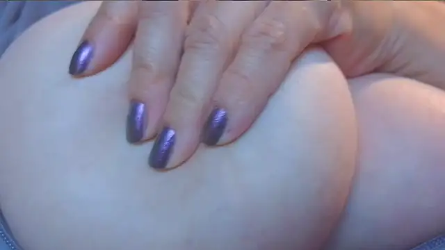 Snapshot of sharoldfox19 chatting on 09-19-25, 08:16 sharoldfox19 online show from 09-19-25, 08:16