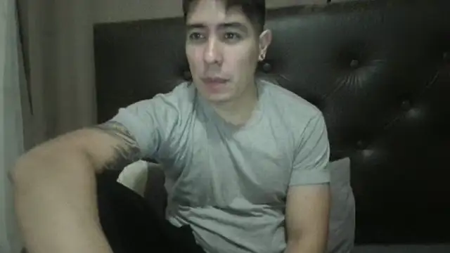 Snapshot of 9999Alez chatting on 06-16-26, 03:20 9999Alez online show from 06-16-26, 03:20