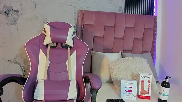 Snapshot of Mia_Duarte1 chatting on 09-23-25, 07:28 Mia Duarte1 online show from 09-23-25, 07:28