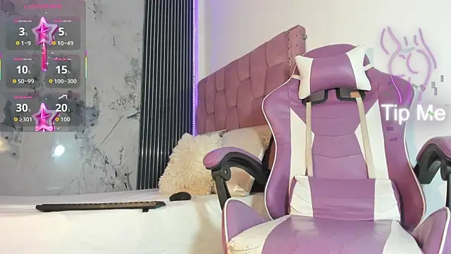 Snapshot of Mia_Duarte1 chatting on 10-07-25, 07:33 Mia Duarte1 online show from 10-07-25, 07:33