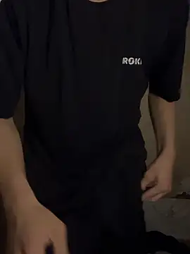 milkis024680 online show from 10-17-25, 03:25