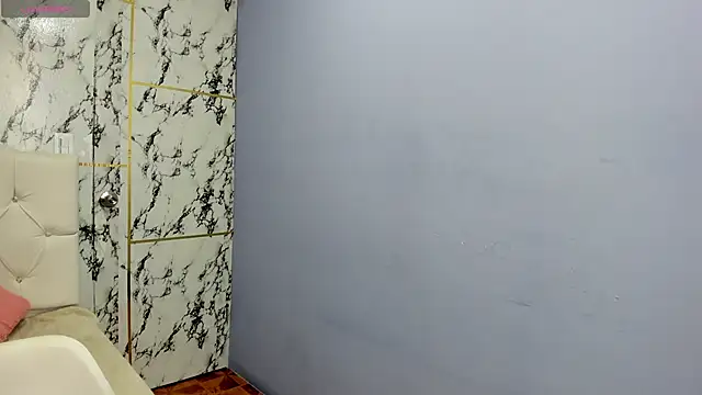 Itsuki N online show from 12-19-25, 01:29