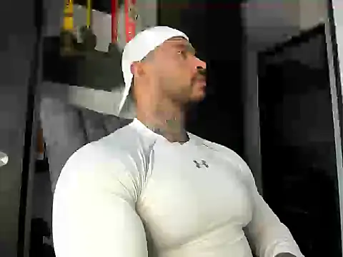 Snapshot of Michael_Fame chatting on 02-23-26, 12:13 Michael Fame online show from 02-23-26, 12:13