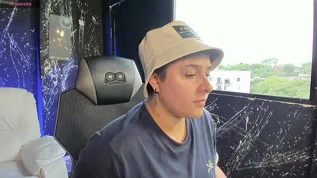 Snapshot of IanGilbert chatting on 09-27-25, 09:09 IanGilbert online show from 09-27-25, 09:09