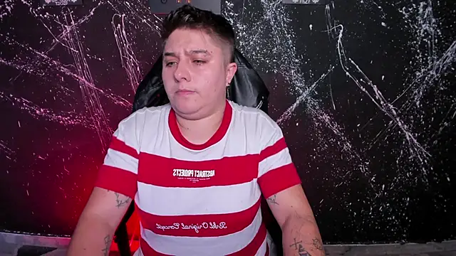 Snapshot of IanGilbert chatting on 10-24-25, 09:22 IanGilbert online show from 10-24-25, 09:22