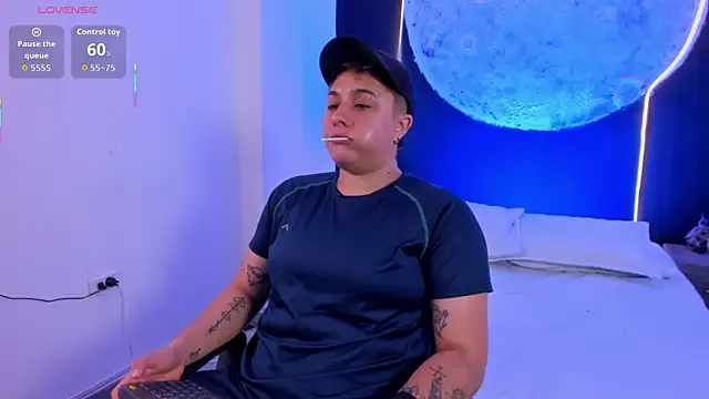 Snapshot of IanGilbert chatting on 12-03-25, 08:40 IanGilbert online show from 12-03-25, 08:40