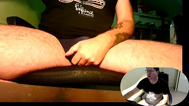 blueandwhite1 online show from 11-19-25, 08:14