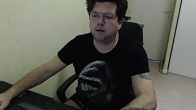 blueandwhite1 online show from 01-09-26, 04:32