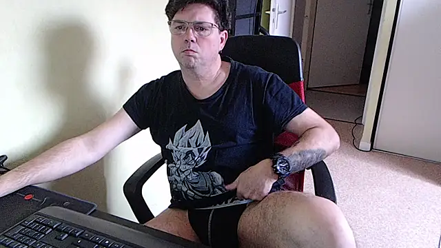 blueandwhite1 online show from 02-20-26, 03:45