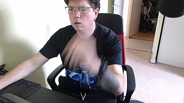 blueandwhite1 online show from 03-13-26, 03:18