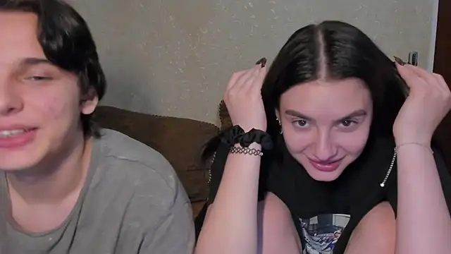 Snapshot of muuur_fam chatting on 09-24-25, 08:45 muuur fam online show from 09-24-25, 08:45