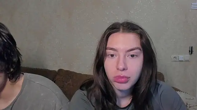 Snapshot of muuur_fam chatting on 10-21-25, 08:53 muuur fam online show from 10-21-25, 08:53