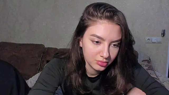 Snapshot of muuur_fam chatting on 10-28-25, 06:32 muuur fam online show from 10-28-25, 06:32