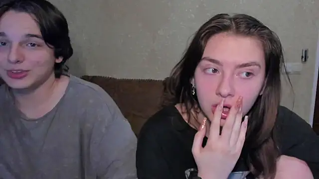 Snapshot of muuur_fam chatting on 11-01-25, 08:22 muuur fam online show from 11-01-25, 08:22