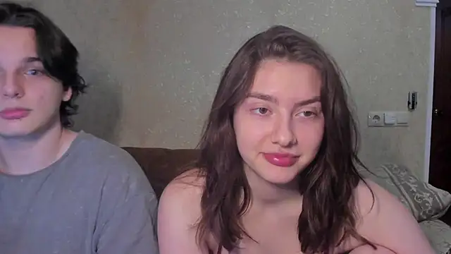 Snapshot of muuur_fam chatting on 11-15-25, 07:54 muuur fam online show from 11-15-25, 07:54