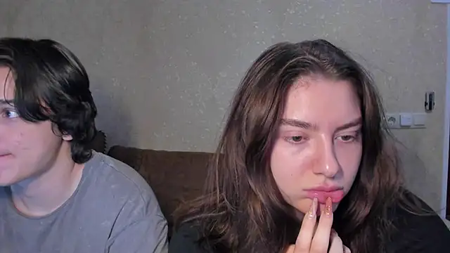 Snapshot of muuur_fam chatting on 11-16-25, 07:30 muuur fam online show from 11-16-25, 07:30