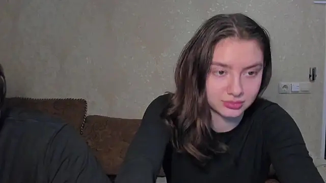 Snapshot of muuur_fam chatting on 11-17-25, 09:20 muuur fam online show from 11-17-25, 09:20