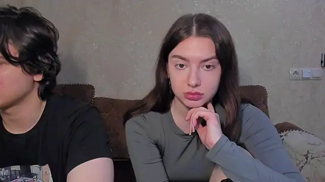 Snapshot of muuur_fam chatting on 11-18-25, 03:49 muuur fam online show from 11-18-25, 03:49