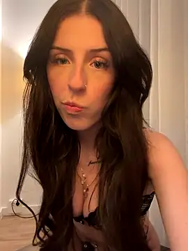 lisapeperoni online show from 09-25-25, 06:11