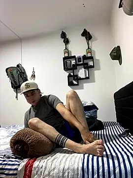 Snapshot of Jaguer2213 chatting on 11-04-25, 03:27 Jaguer2213 online show from 11-04-25, 03:27