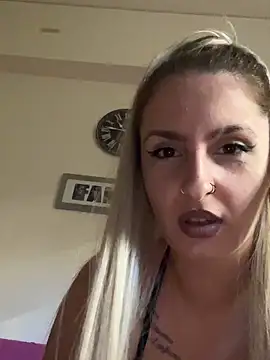 Sexy Bulgarian woman online show from 09-22-25, 07:43