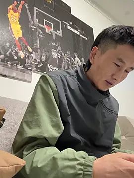 Snapshot of YJBJ258258 chatting on 11-15-25, 02:35 YJBJ258258 online show from 11-15-25, 02:35